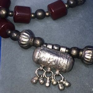 🛢🎙🛢Silver & Maroon Statement Necklace